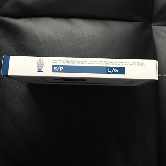 Fitbit Classic Accessory Band - Picture 3 of 3