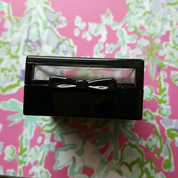 Eyeshadow - Picture 2 of 3