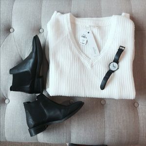 JUST IN! LF Cream Millau V Neck Sweater Dress