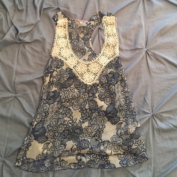 Cute top!