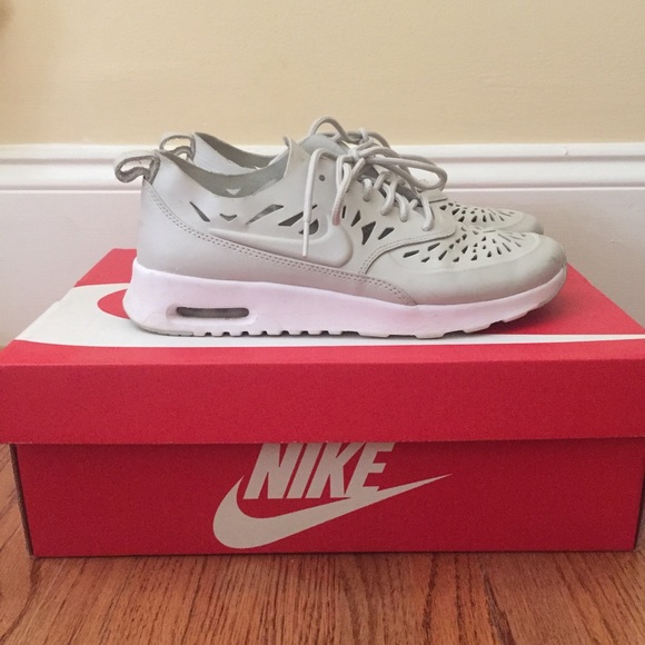 Nike Women's Air Max Thea
