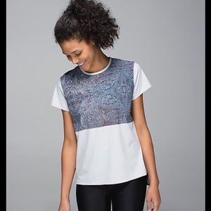 Lululemon Snapshot Tee