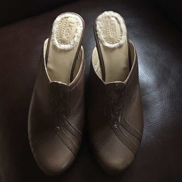 Ugg Clogs