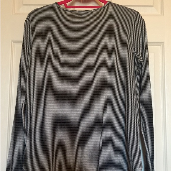 LOFT Tops - Loft Black and White Striped Long Sleeve Tee Small LOFT Tops - Loft Black and White Striped Long Sleeve Tee Small