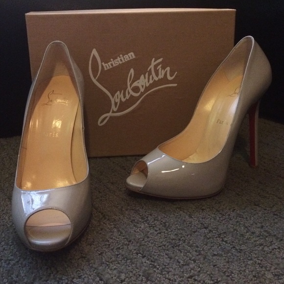 Christian Louboutin Flo Grey Peep Toe Pump - NWT