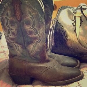 Justin cowgirl boots, navy and pink