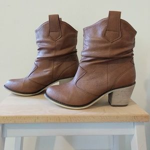 Slouchy brown booties