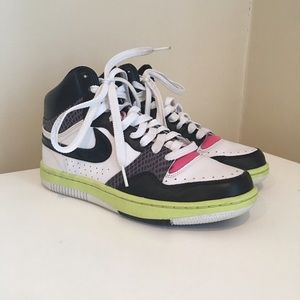High top NIKE dunks size 6
