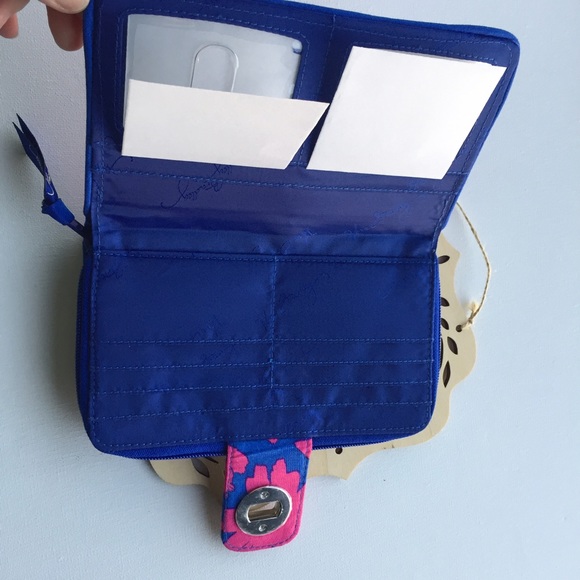 Vera Bradley turn lock wallet art poppies - Picture 4 of 4