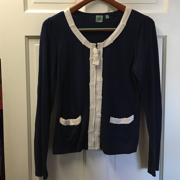 ❤️ Anthropologie Sweater