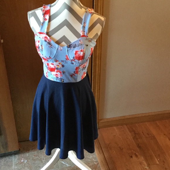 Charlotte Russe Dresses & Skirts - Charlotte Russe size medium dress