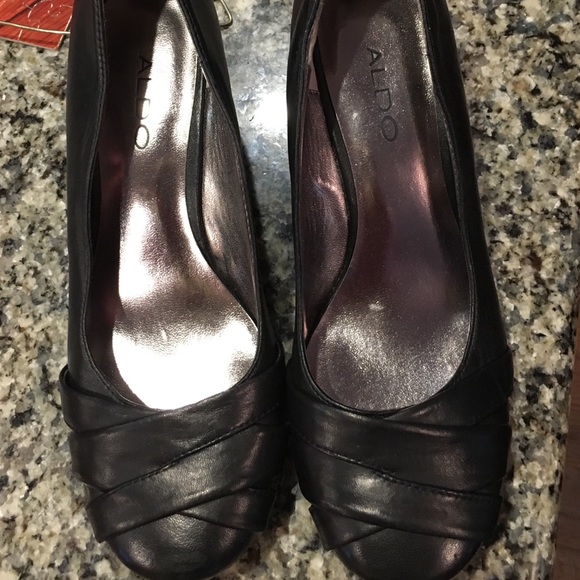 Aldo black kitten wedges