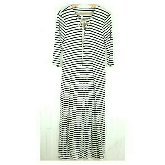B/W Stripe 3/4 Sleeve Lace-up Maxi - Picture 4 of 4