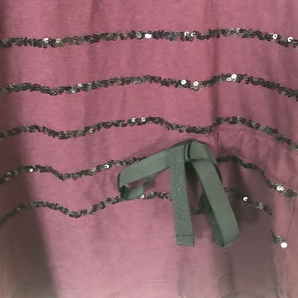 3/4 Sleeve Burgundy Tee with Black Sequin Details - Picture 4 of 4