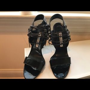 Lace Up Sandles Manolo 37.5 Brown Patent leather