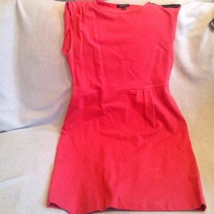 Sleeveless sheath dress