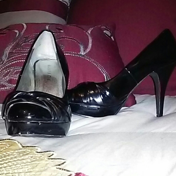 Cute Black pin-up Heels..
