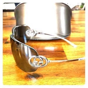 Gucci Sunglasses With Certificate of Authenticity