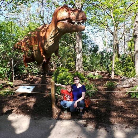 Meet your Posher, Danielle - Picture 1 of 1