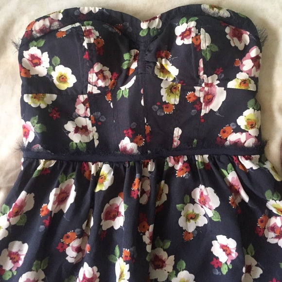 American Eagle Floral Strapless Navy Dress - Picture 2 of 4