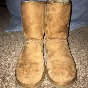 Ugg Short Classic Chestnut Boots