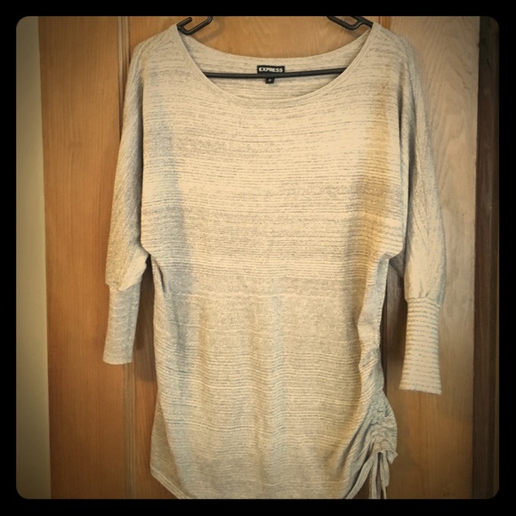 Cute express pullover! - Picture 1 of 4