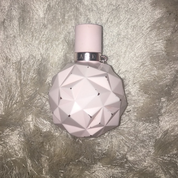 Ariana grande sweet like candy