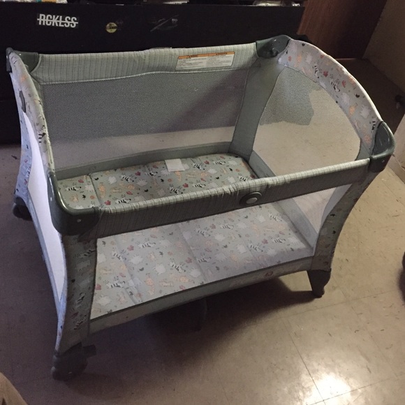 Graco pack n play