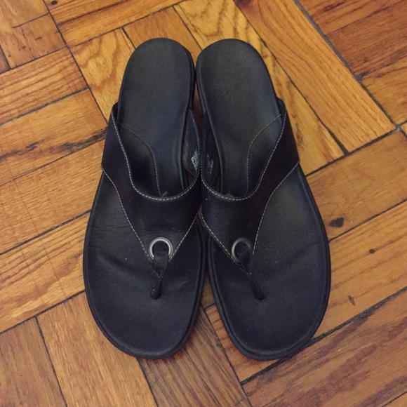 Clarks black leather sandal size 8