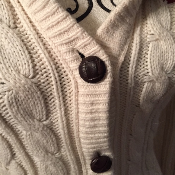 Hollister sweater - Picture 3 of 4