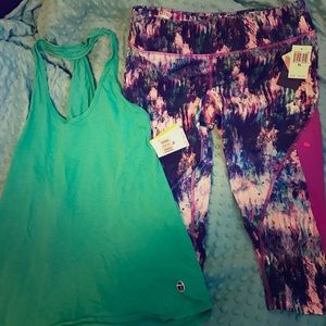 💥Brand New💥 Fitness top and Legging capri set