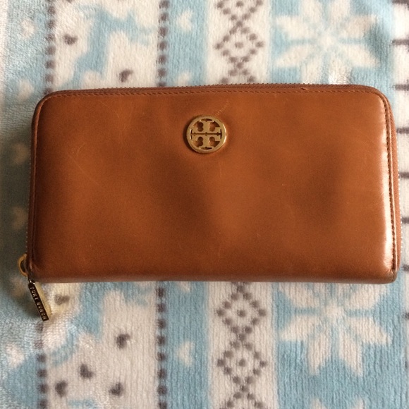Tory Burch Accessories - Tory Burch wallet-Luggage