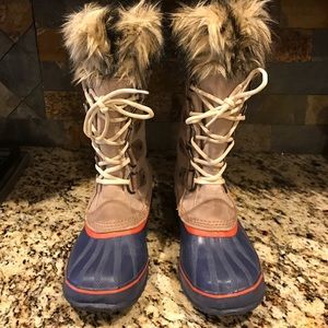 Beautiful Joan of Arctic Sorel boots