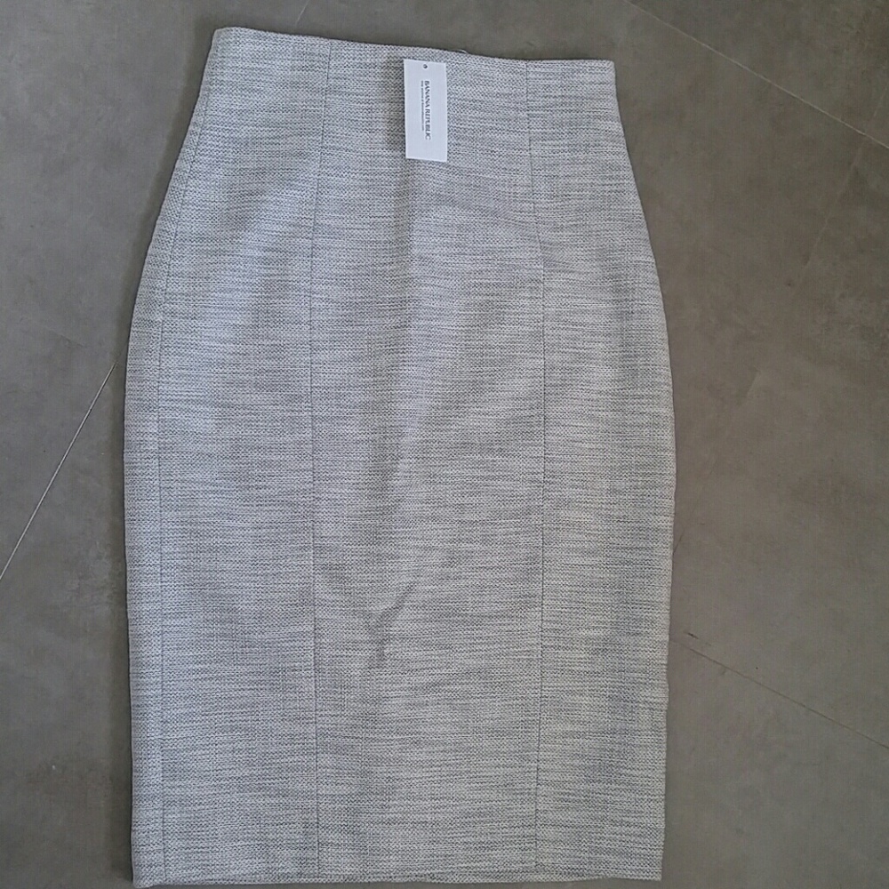 NWT Banana Republic Over the Knee Skirt Size 0