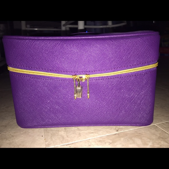 Jewelry Case - Picture 2 of 7