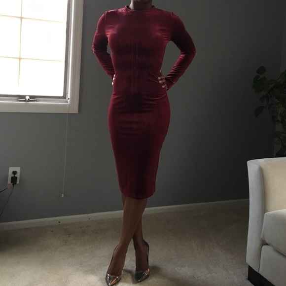 shine star Dresses & Skirts - Mock neck body con dress