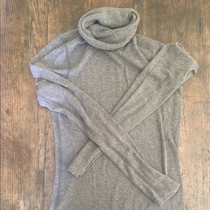 Long sleeve turtleneck top