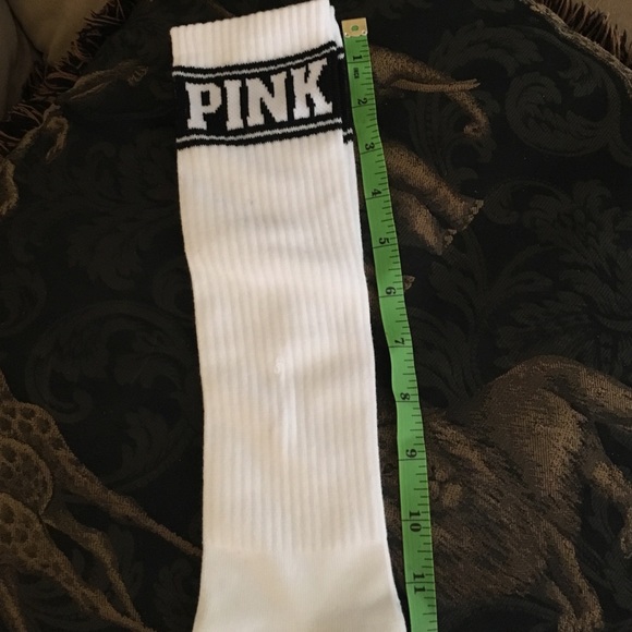 🆕SOLD OUT in STORE👣Pink VS 3 Box Set👣 - Picture 4 of 4