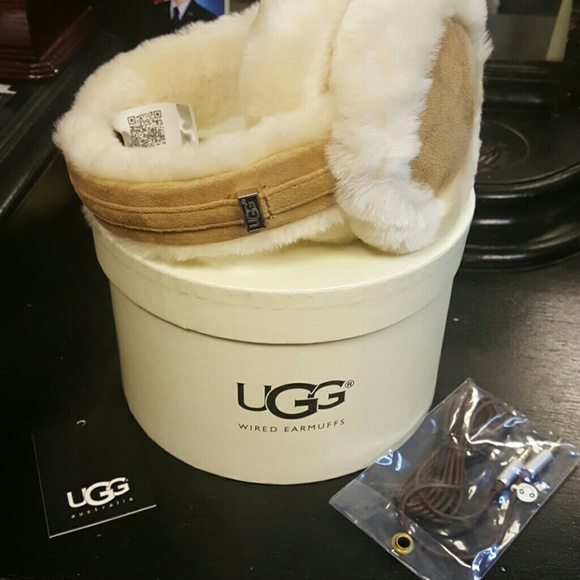 Ugg wired earmuffs
