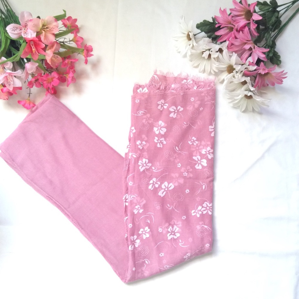 Floral print scarves or scarf in pink / hijab