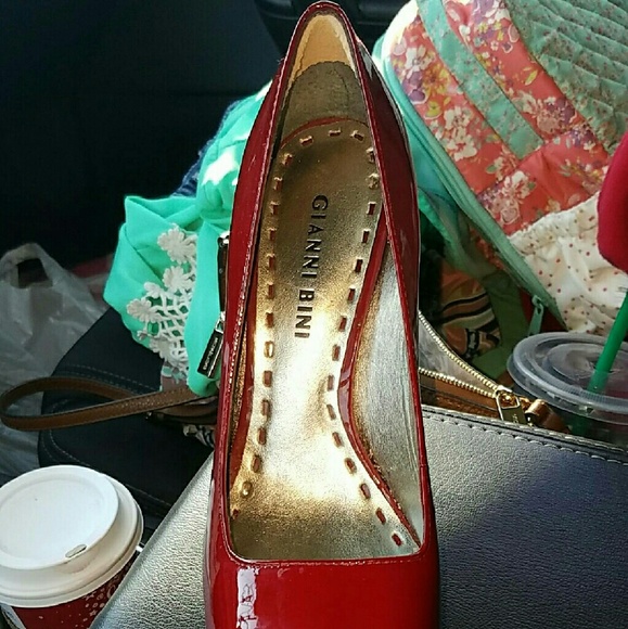 Size 6M - Picture 2 of 2