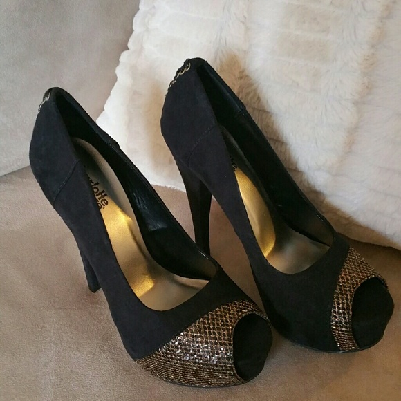 Charlotte Russe Shoes - 🎉 Price Drop 🎉 Black With Gold Accent High heels
