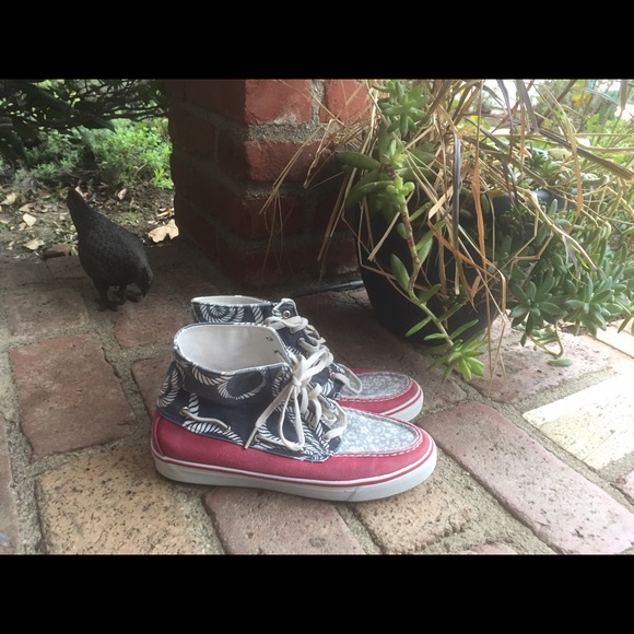 Sperry Topsiders nautical Sneakers!! - Picture 3 of 4