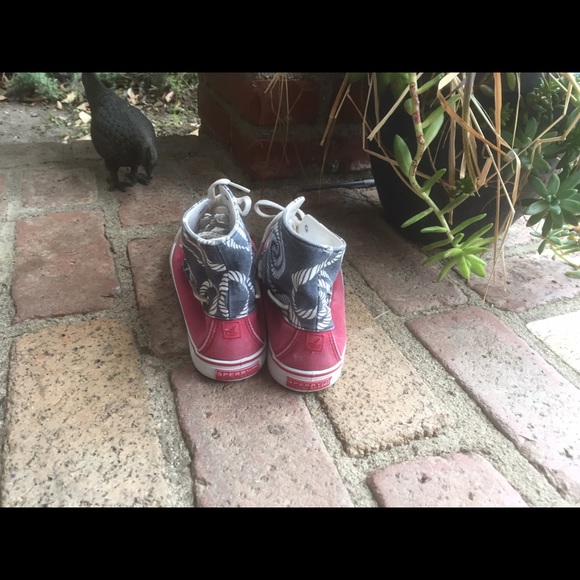 Sperry Topsiders nautical Sneakers!! - Picture 4 of 4