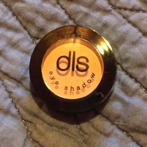 dls eyeshadow
