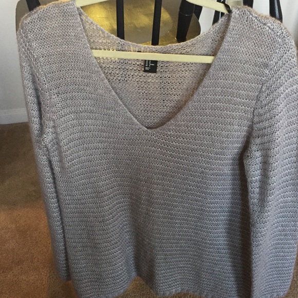 H&M grey sweater