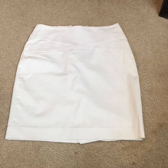 White lined business skirt