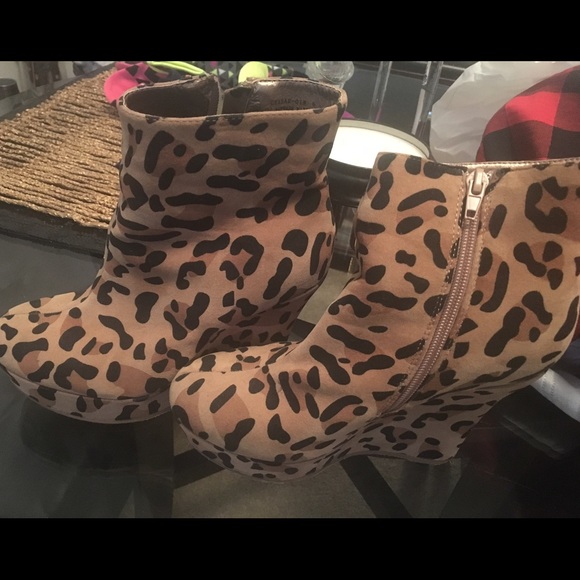 Leopard wedge booties