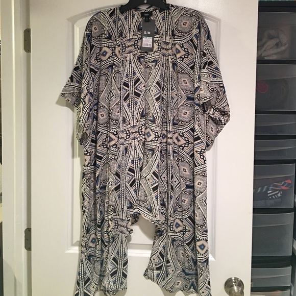 Geometric design kimono. NWT