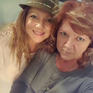 Meet your Posher, Dana